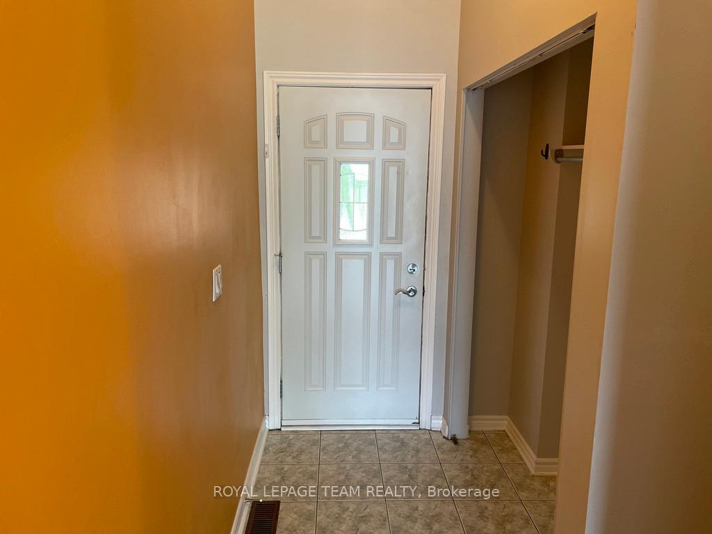 Photo 3 of 1903 Hampstead Place, Ottawa, Ellwood — HOMEH
