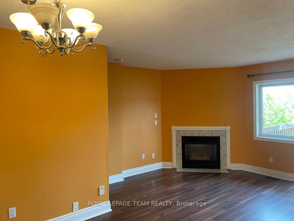 Photo 5 of 1903 Hampstead Place, Ottawa, Ellwood — HOMEH