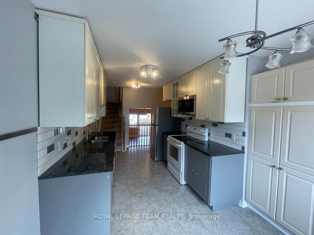 Photo 8 of 1903 Hampstead Place, Ottawa, Ellwood — HOMEH