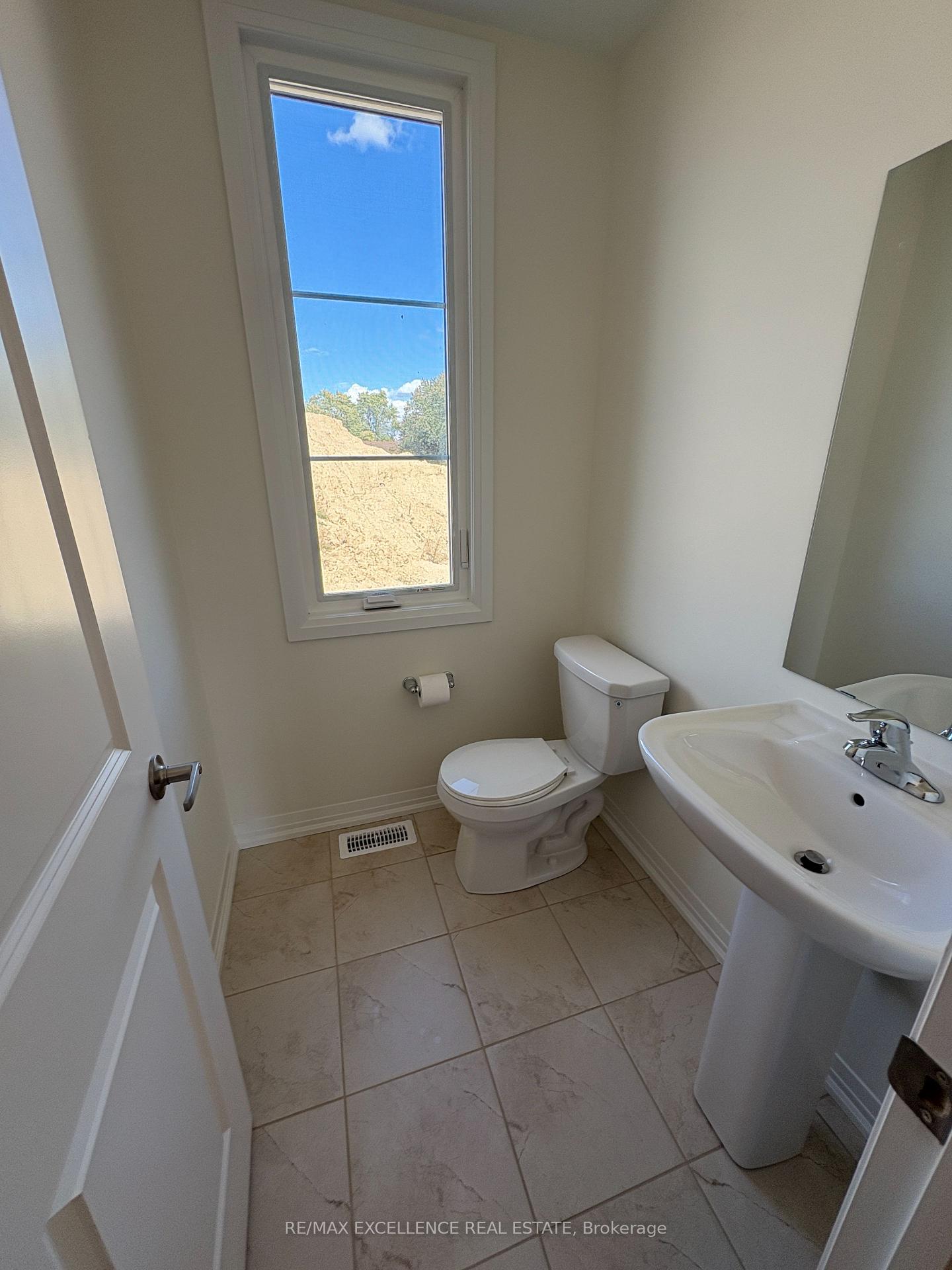 Photo 9 of Unit 11, 474 Provident Way, Hamilton, Mount Hope — HOMEH