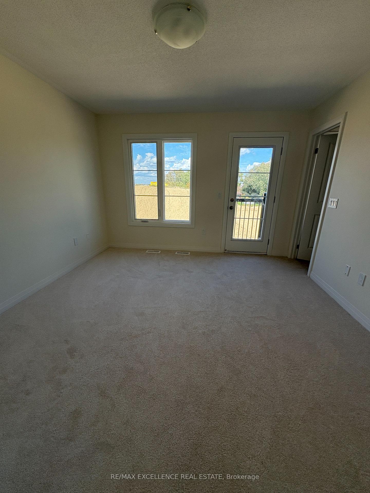 Photo 10 of Unit 11, 474 Provident Way, Hamilton, Mount Hope — HOMEH