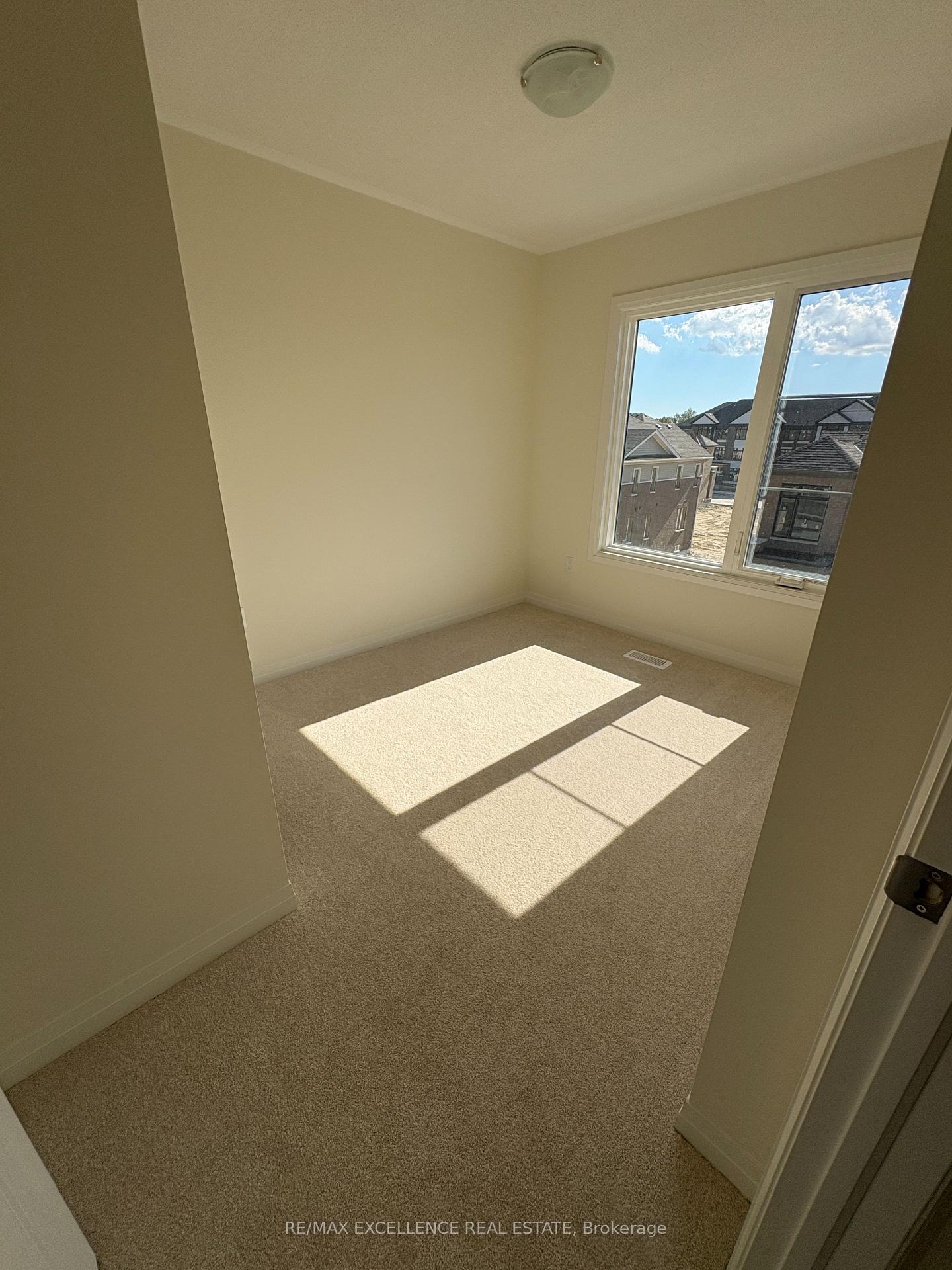 Photo 14 of Unit 11, 474 Provident Way, Hamilton, Mount Hope — HOMEH