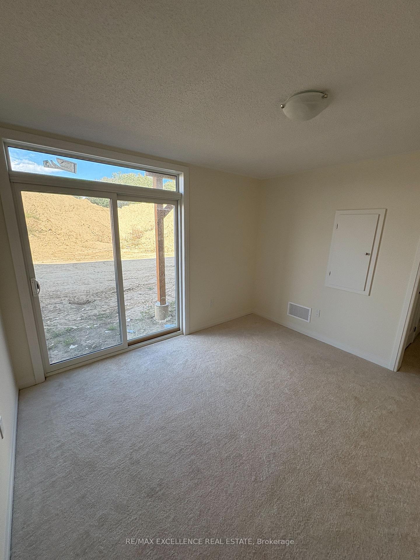 Photo 17 of Unit 11, 474 Provident Way, Hamilton, Mount Hope — HOMEH