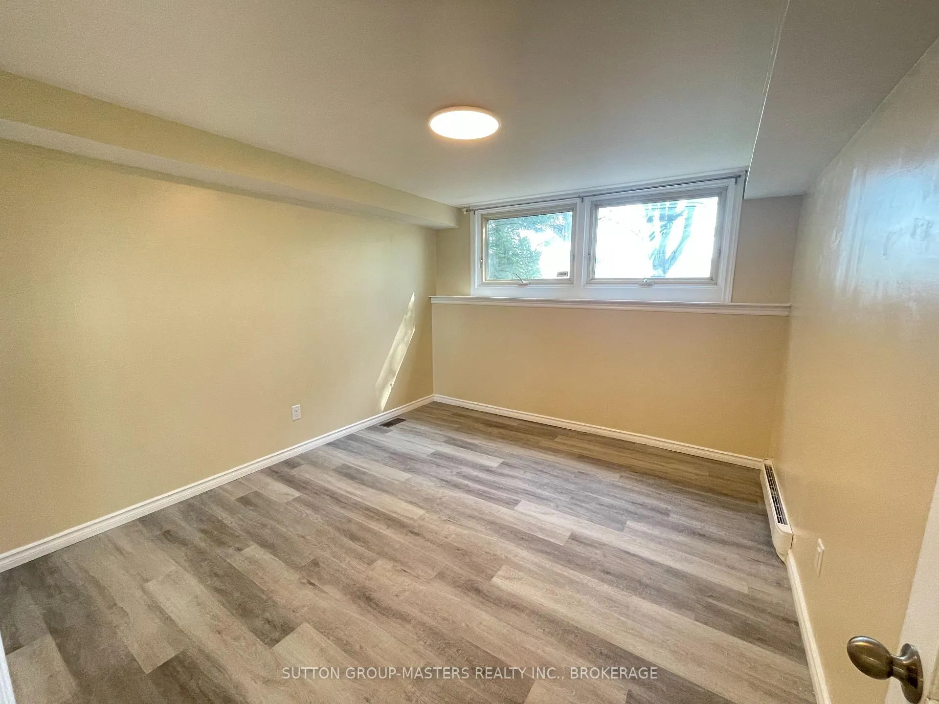 Photo 5 of Unit 2, 248 McLellan Court, Kingston, East Gardiners Rd — HOMEH