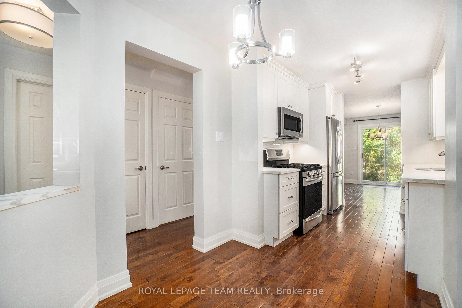 Photo 6 of 40 Southport Drive, Ottawa, Hunt Club Park/Greenboro — HOMEH
