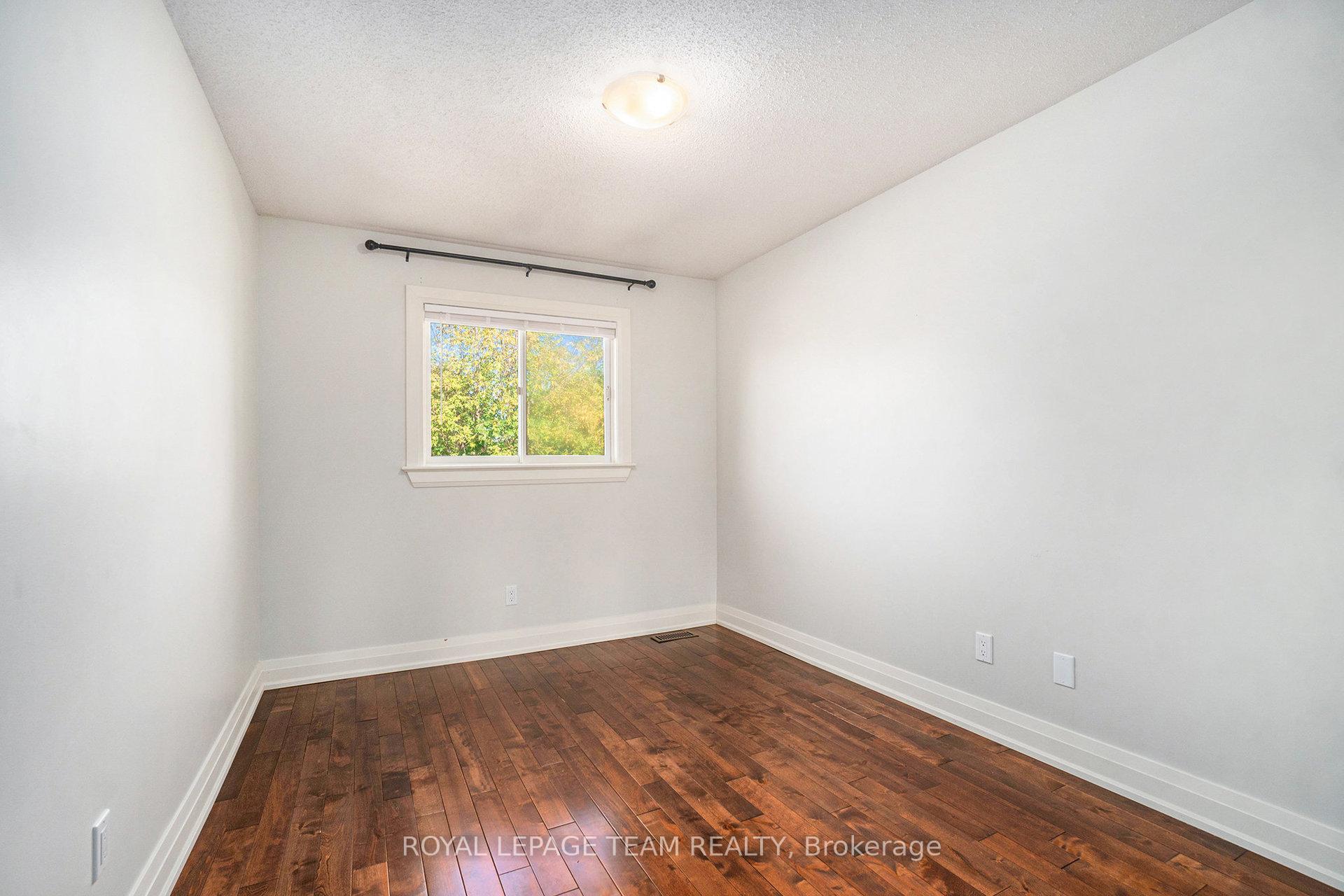Photo 19 of 40 Southport Drive, Ottawa, Hunt Club Park/Greenboro — HOMEH
