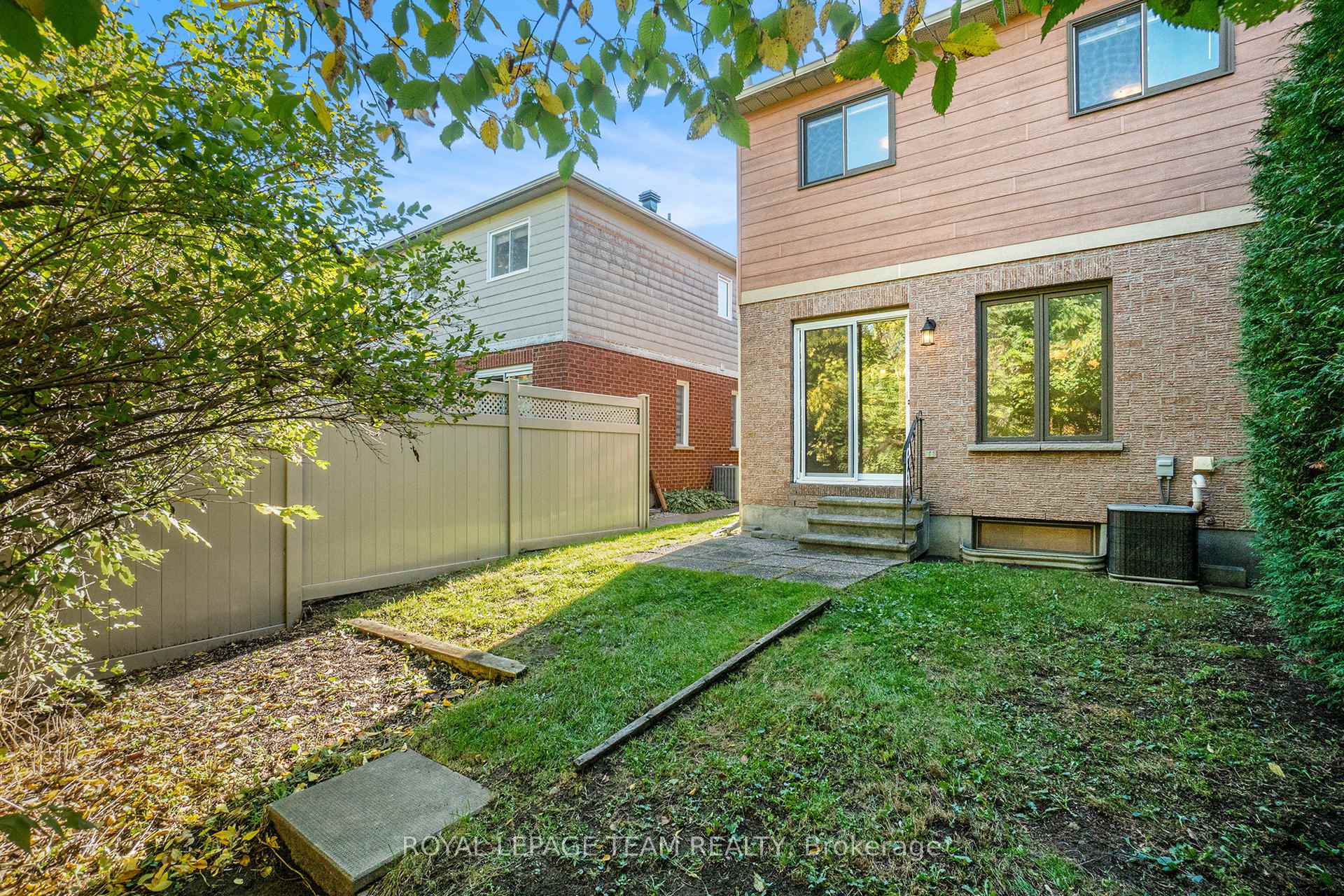 Photo 29 of 40 Southport Drive, Ottawa, Hunt Club Park/Greenboro — HOMEH