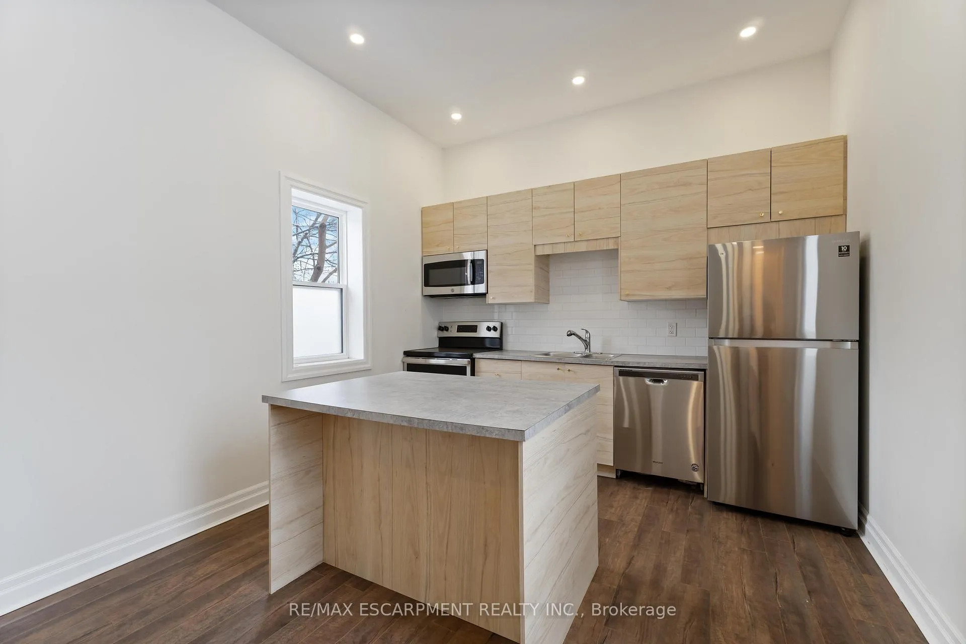 Photo 8 of 16 Murray Street W, Hamilton, Central — HOMEH