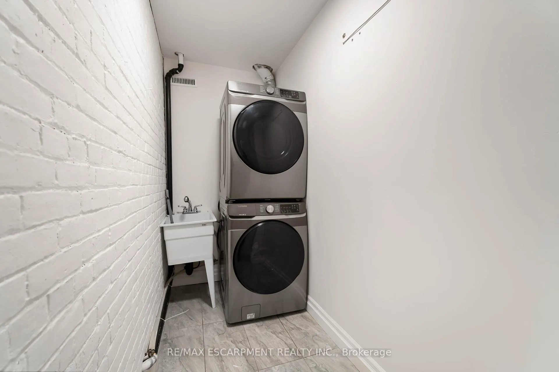Photo 17 of 16 Murray Street W, Hamilton, Central — HOMEH