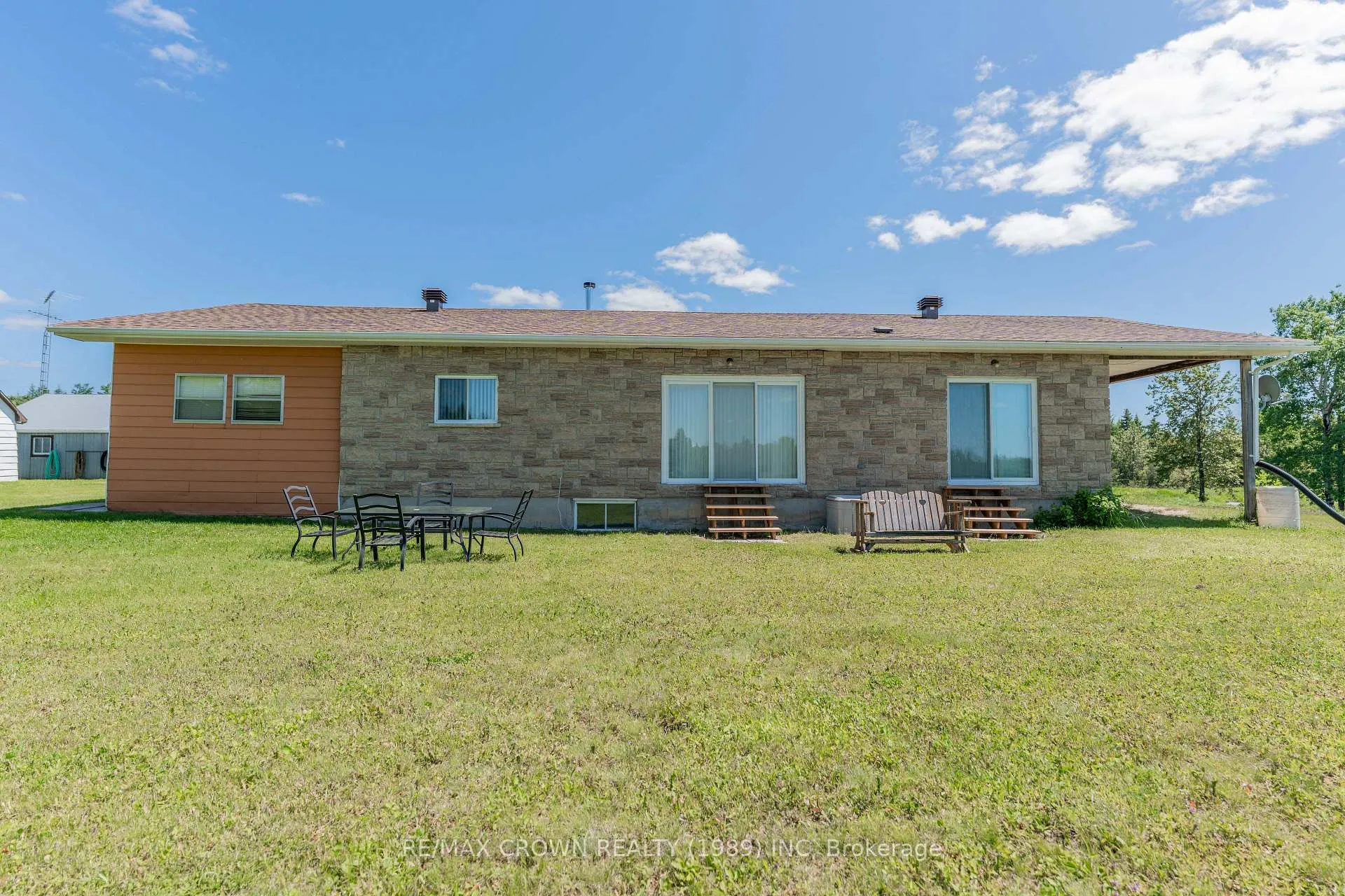 Photo 6 of Unit Moonbeam, 3 Nursery Road, Kapuskasing — HOMEH