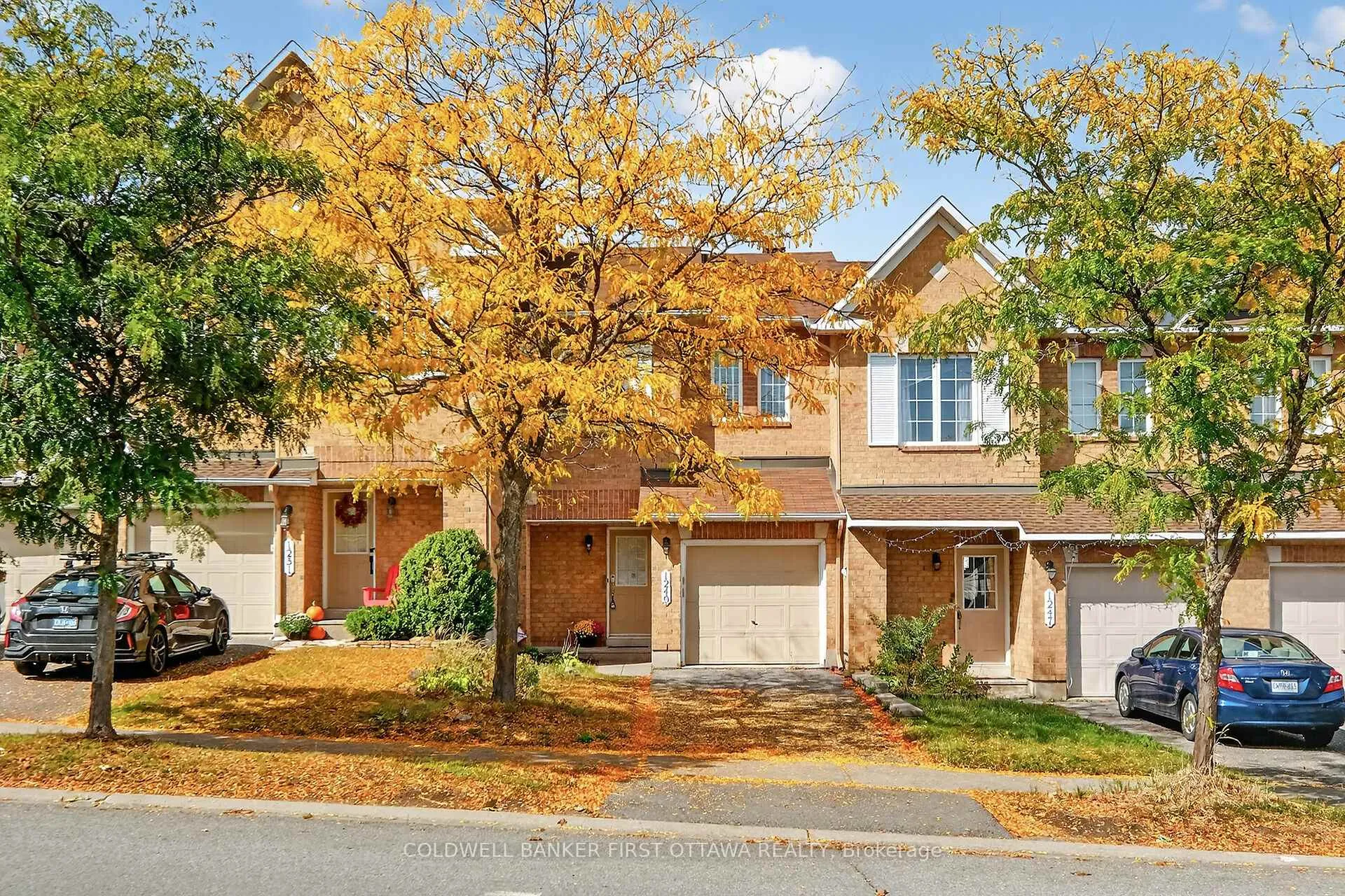 Photo 2 of 1249 Klondike Road, Ottawa, Kanata - Morgan's Grant/South March — HOMEH
