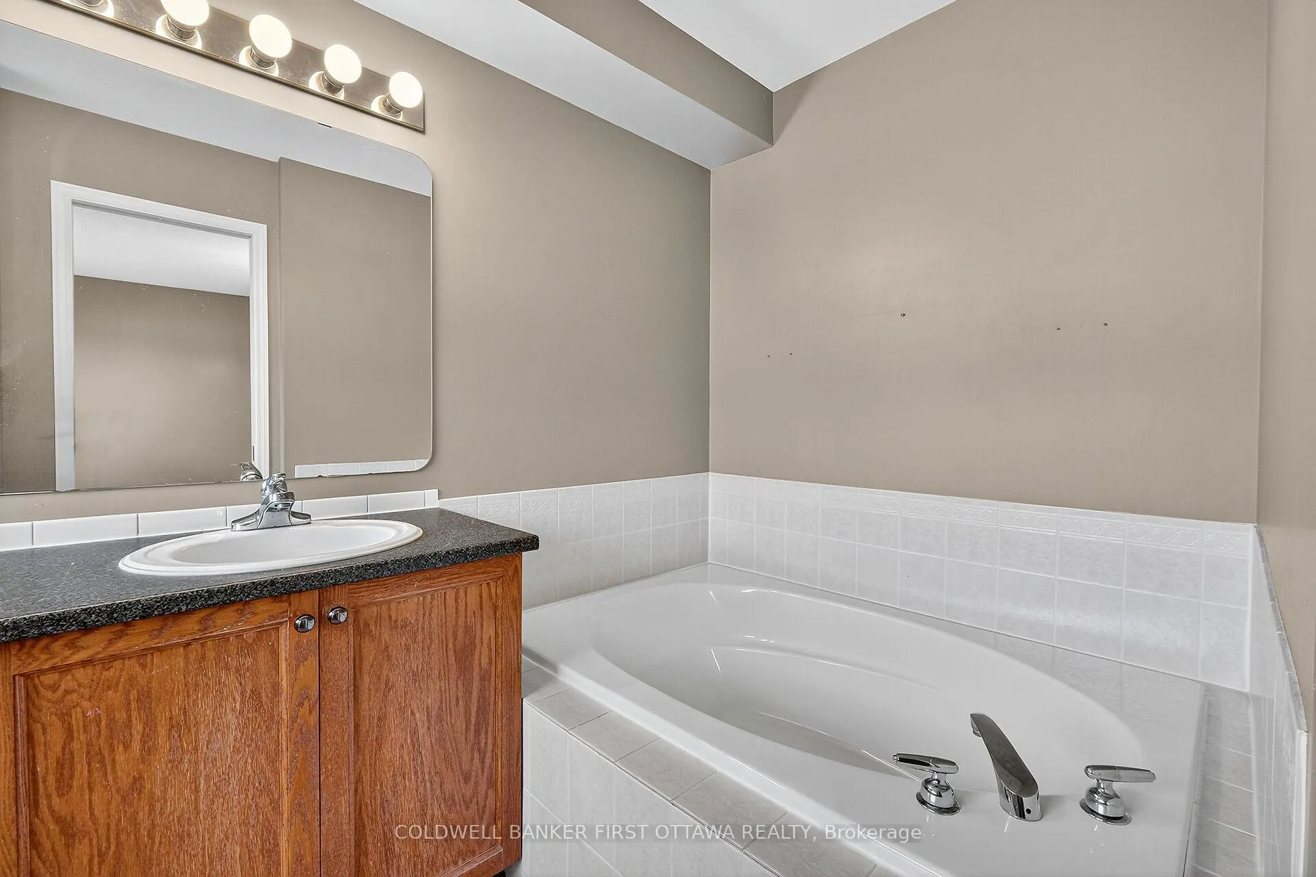 Photo 33 of 1249 Klondike Road, Ottawa, Kanata - Morgan's Grant/South March — HOMEH