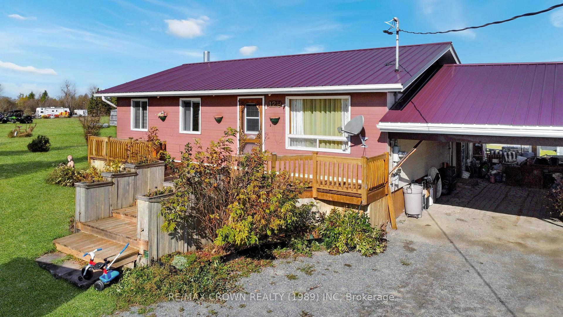 Photo 4 of 122 Maxime Brisson Road, Mattice-Val Cote — HOMEH