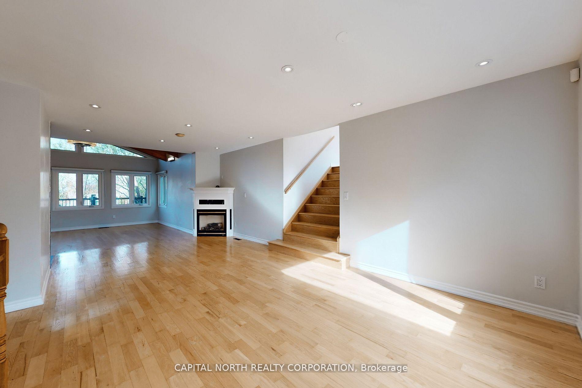 Photo 5 of 106 Clearview Heights, King, King City — HOMEH