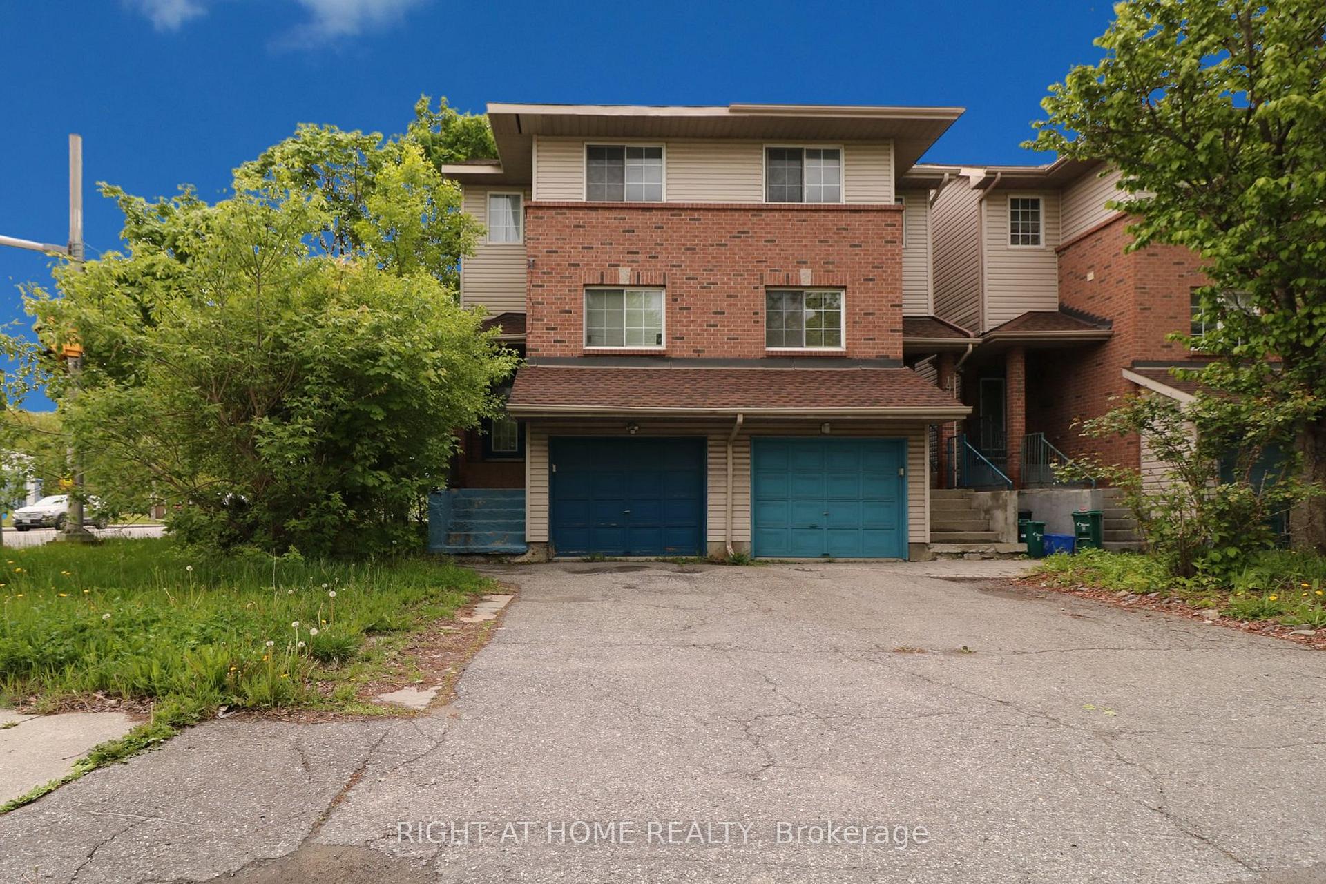 Front of 1901 Hampstead Place