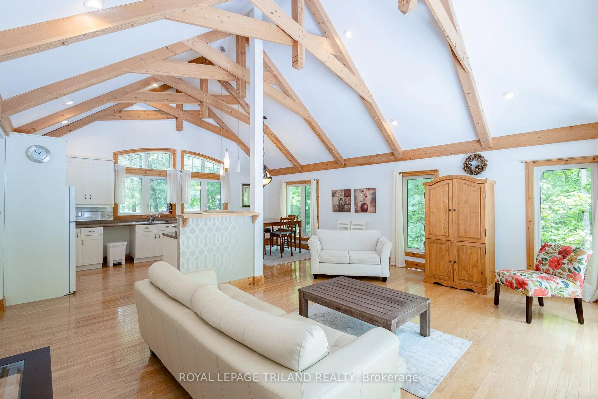 Photo 15 of 10059 Jennison Crescent, Lambton Shores, Grand Bend — HOMEH