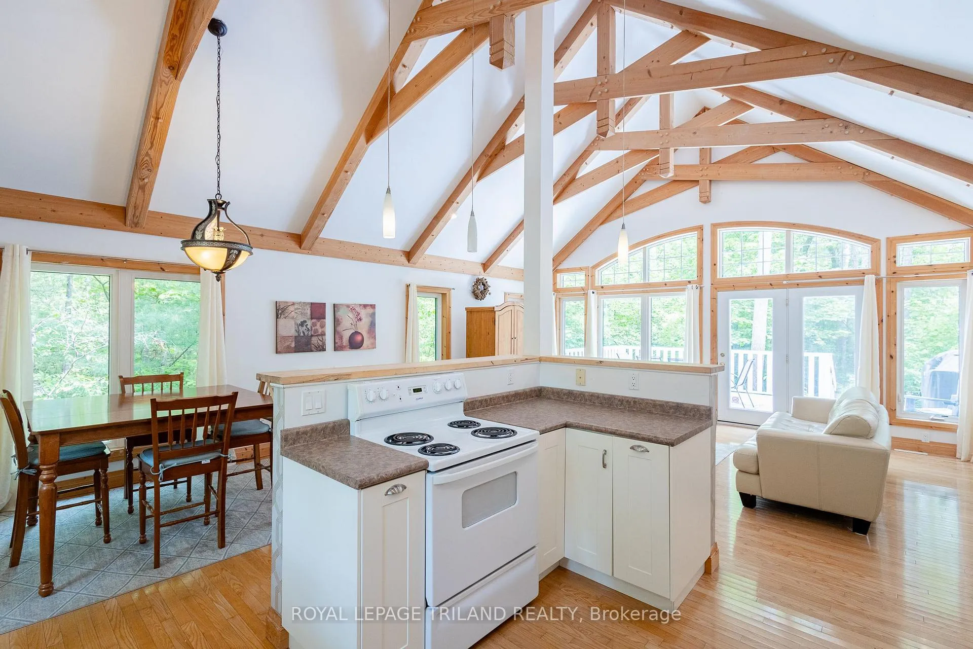 Photo 24 of 10059 Jennison Crescent, Lambton Shores, Grand Bend — HOMEH