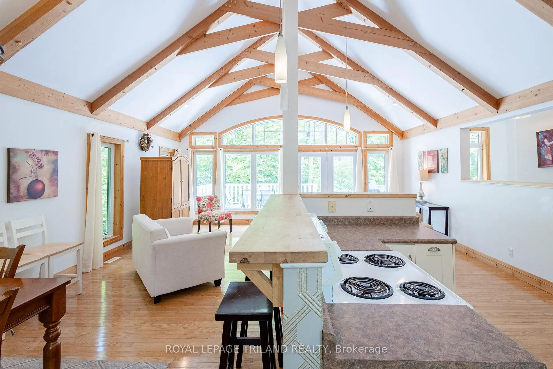 Photo 25 of 10059 Jennison Crescent, Lambton Shores, Grand Bend — HOMEH