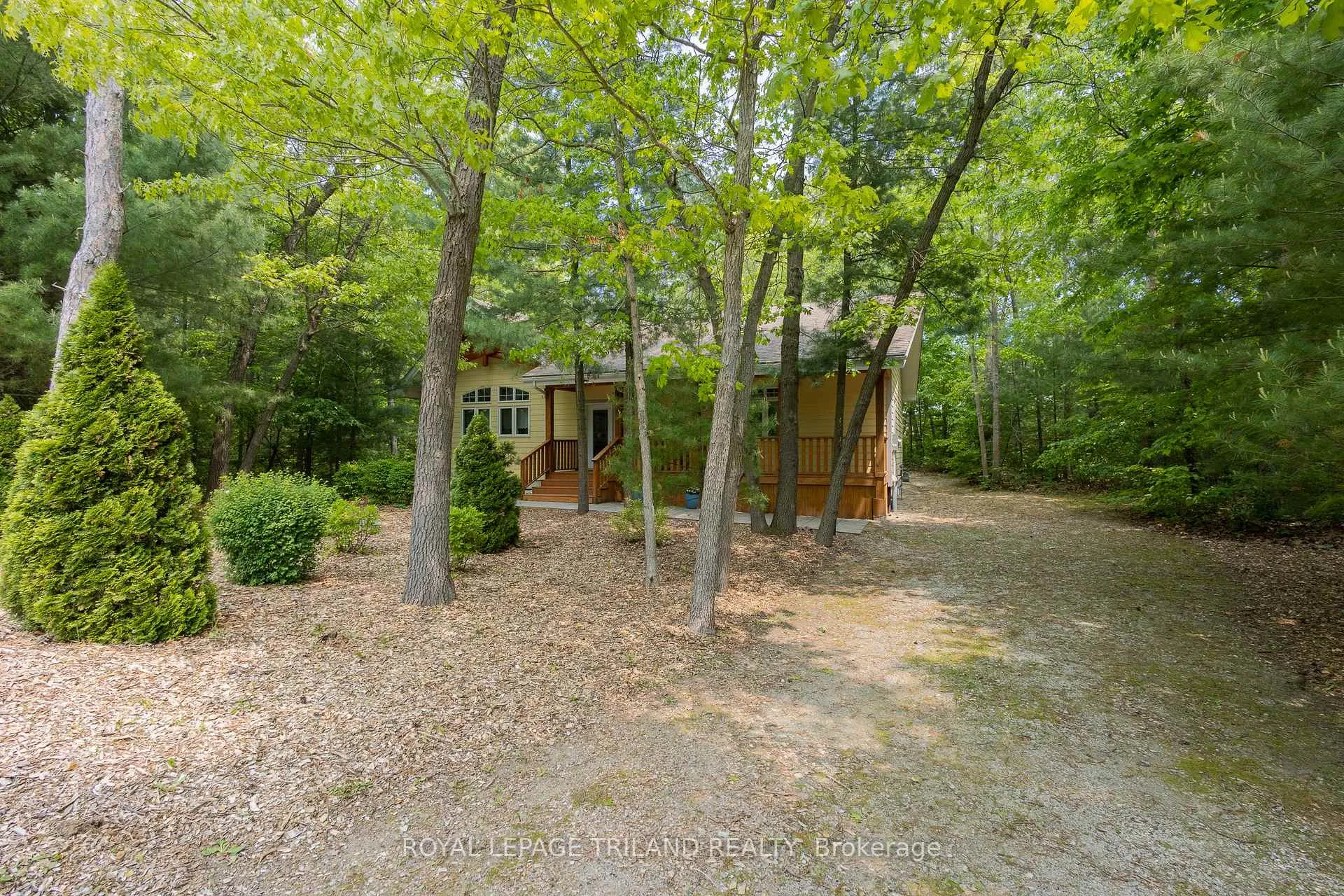 Photo 49 of 10059 Jennison Crescent, Lambton Shores, Grand Bend — HOMEH