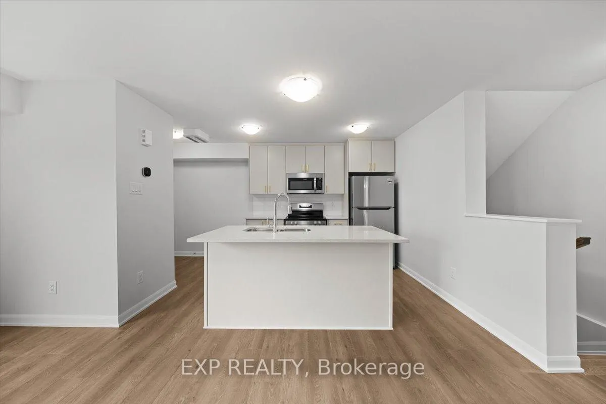Photo 10 of 1255 Creekway Private, Ottawa, Kanata - Kanata Lakes/Heritage Hills — HOMEH