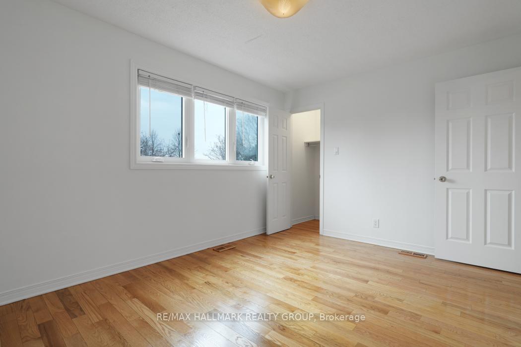 Photo 13 of 97 Forestglade Crescent, Ottawa, Hunt Club Park — HOMEH