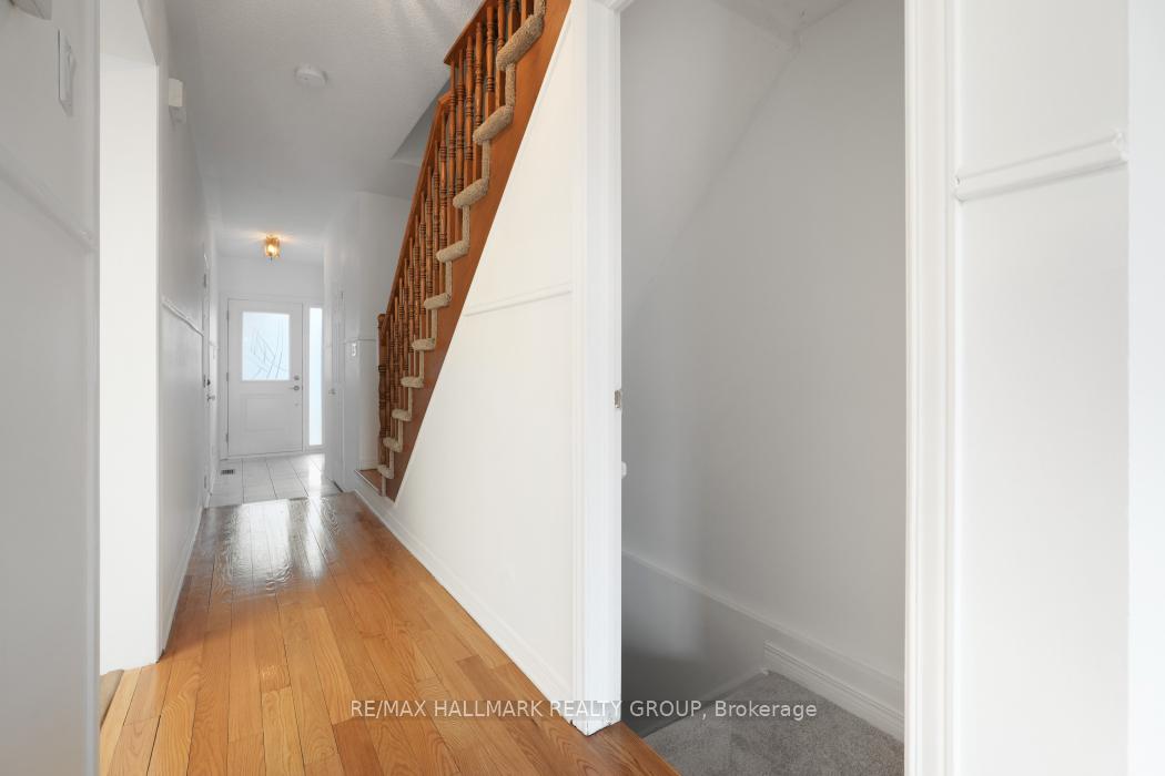 Photo 22 of 97 Forestglade Crescent, Ottawa, Hunt Club Park — HOMEH
