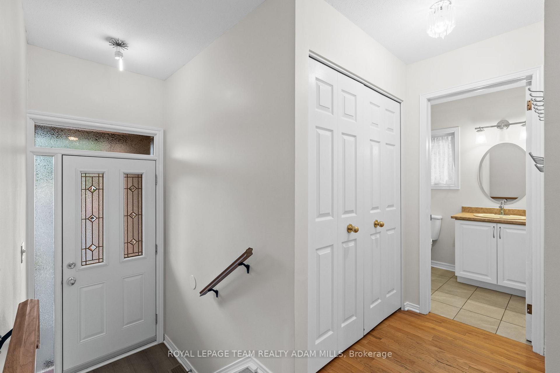 Photo 17 of 22 Fireside Crescent, Ottawa, Hunt Club Park/Greenboro — HOMEH