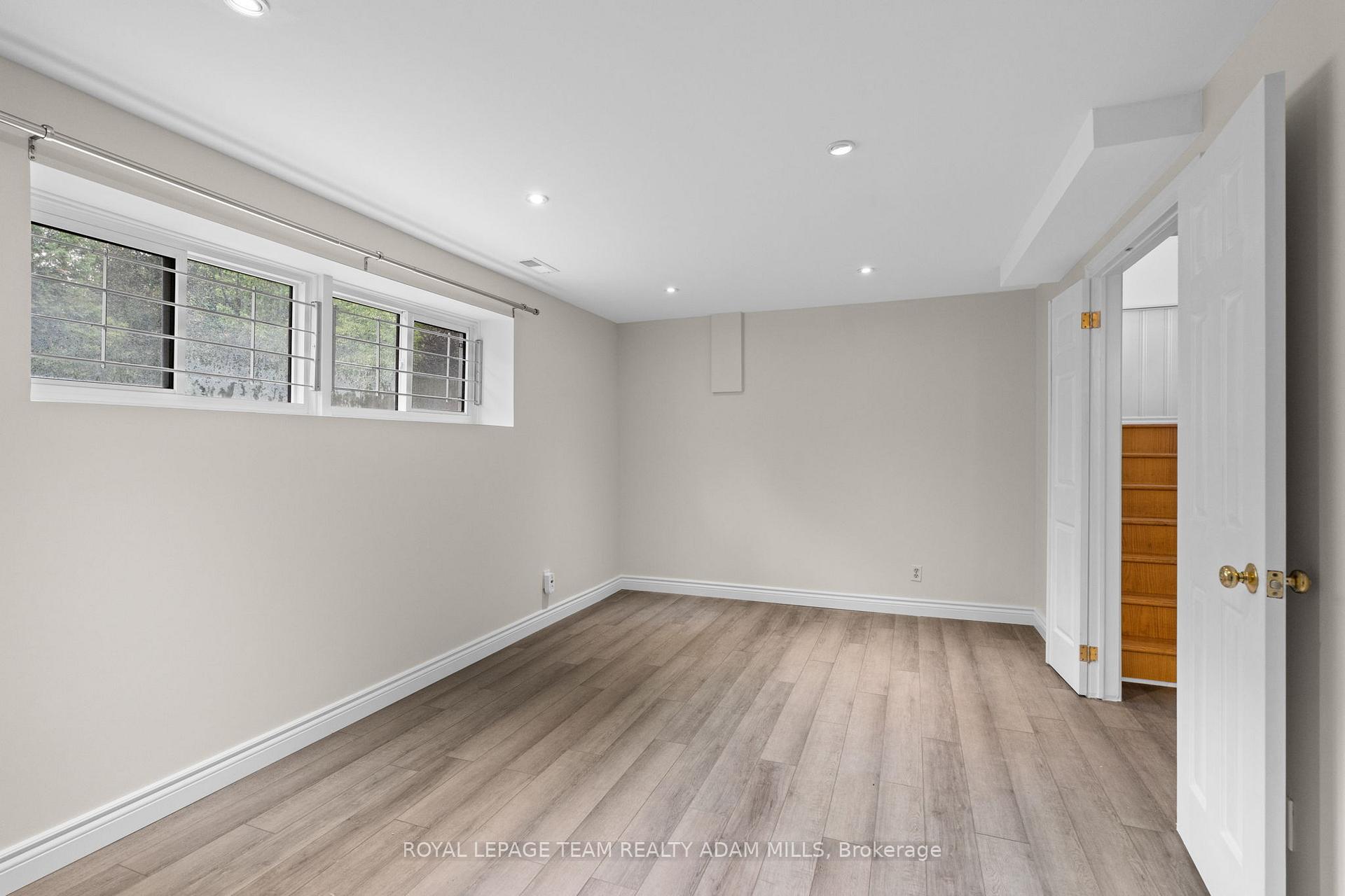 Photo 30 of 22 Fireside Crescent, Ottawa, Hunt Club Park/Greenboro — HOMEH