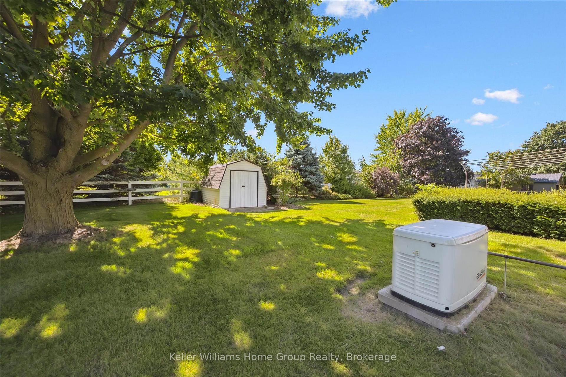 Photo 37 of 27 Peel Street E, Mapleton, Rural Mapleton — HOMEH