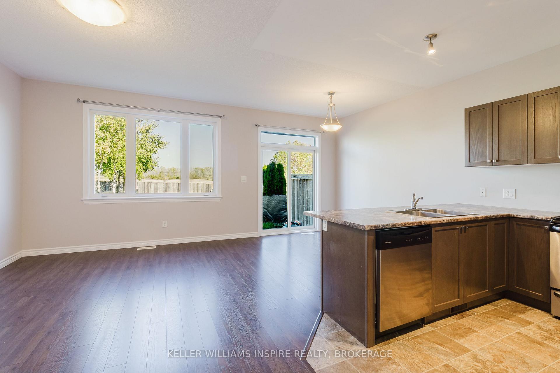 Photo 7 of 131 Simurda Court, Loyalist, Amherstview — HOMEH