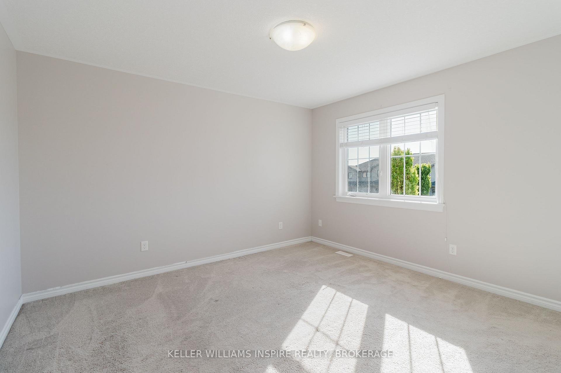 Photo 18 of 131 Simurda Court, Loyalist, Amherstview — HOMEH