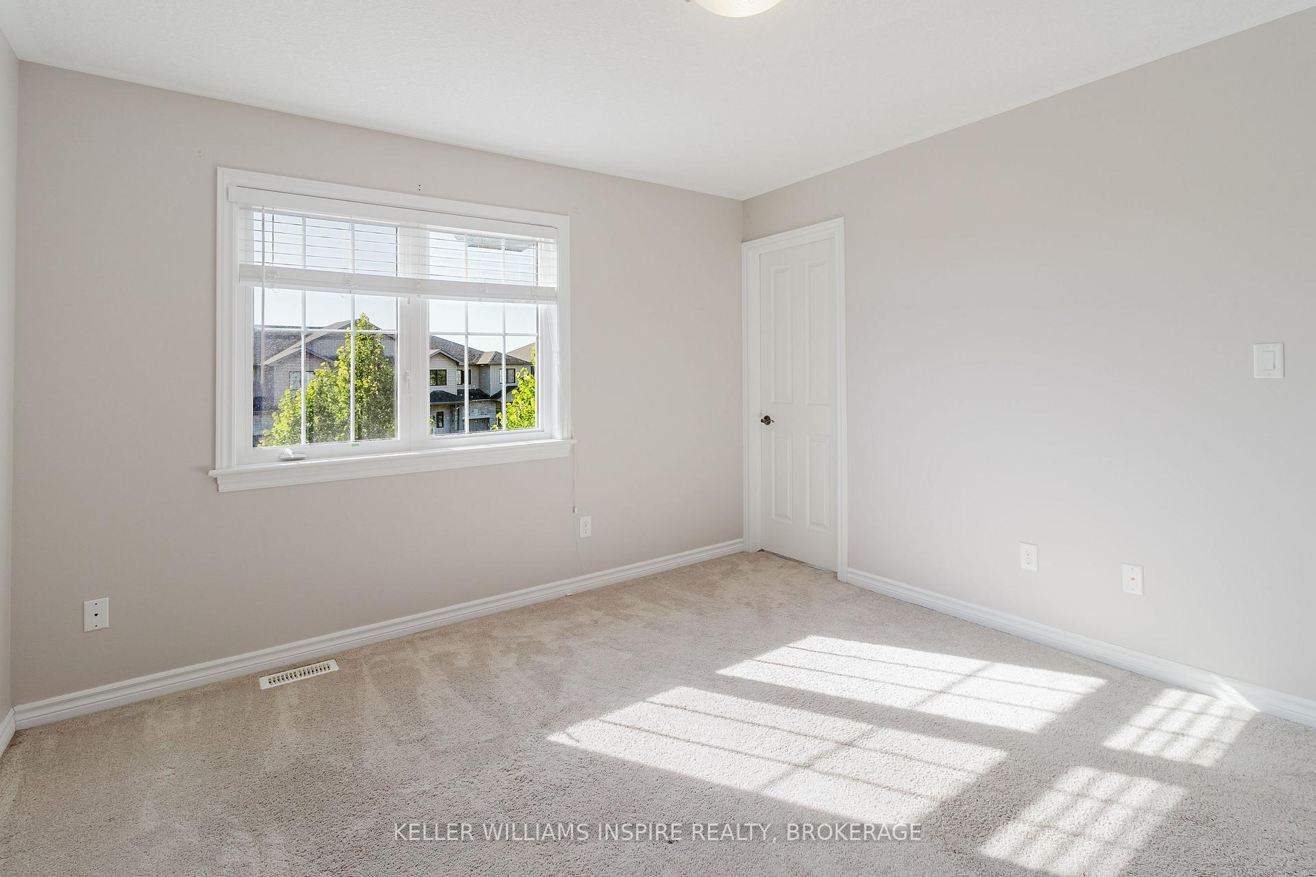 Photo 19 of 131 Simurda Court, Loyalist, Amherstview — HOMEH