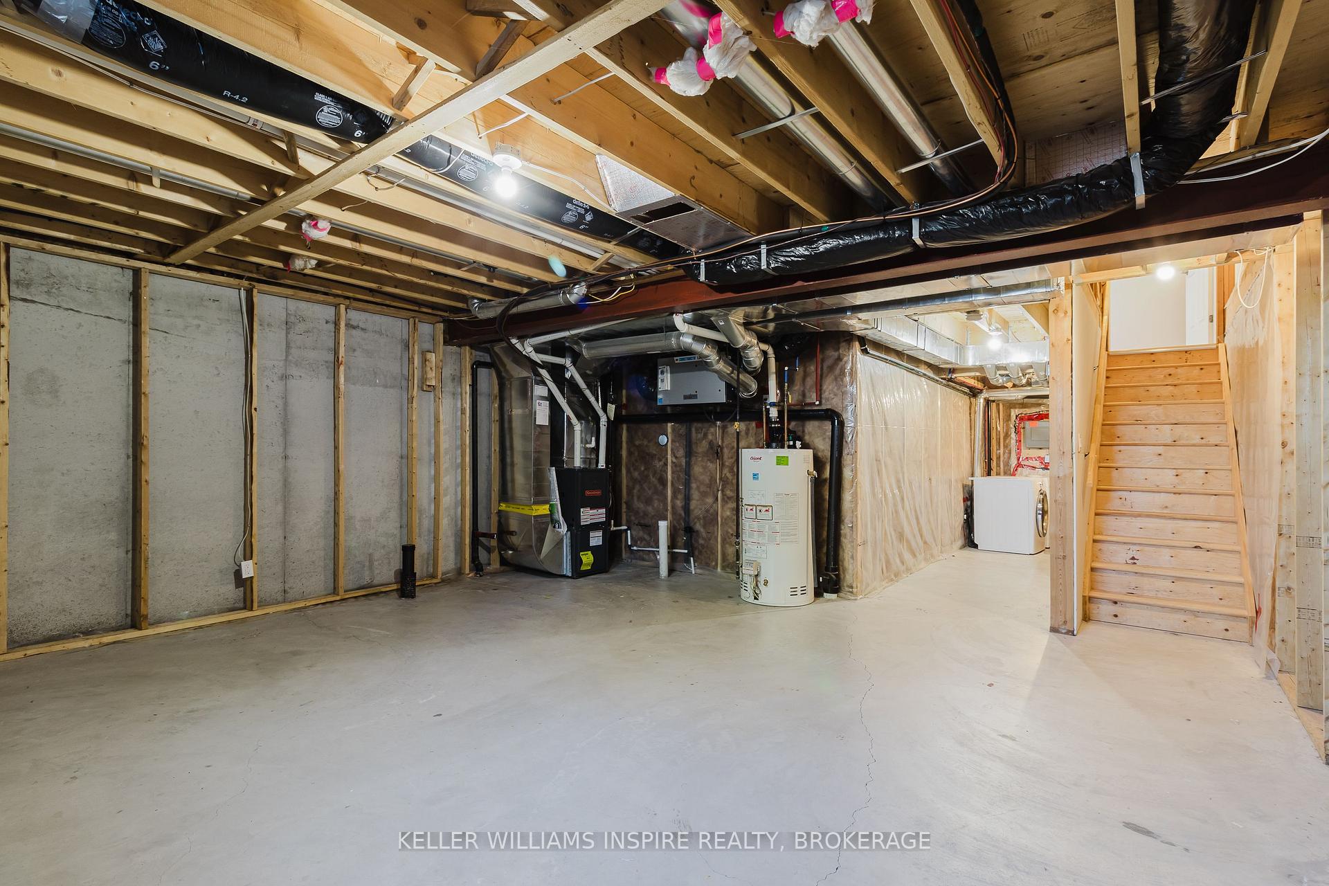 Photo 30 of 131 Simurda Court, Loyalist, Amherstview — HOMEH