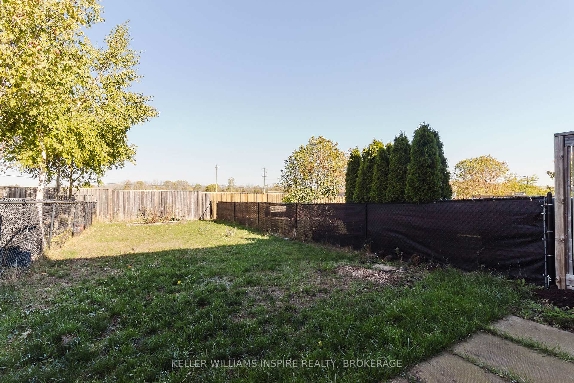 Photo 31 of 131 Simurda Court, Loyalist, Amherstview — HOMEH