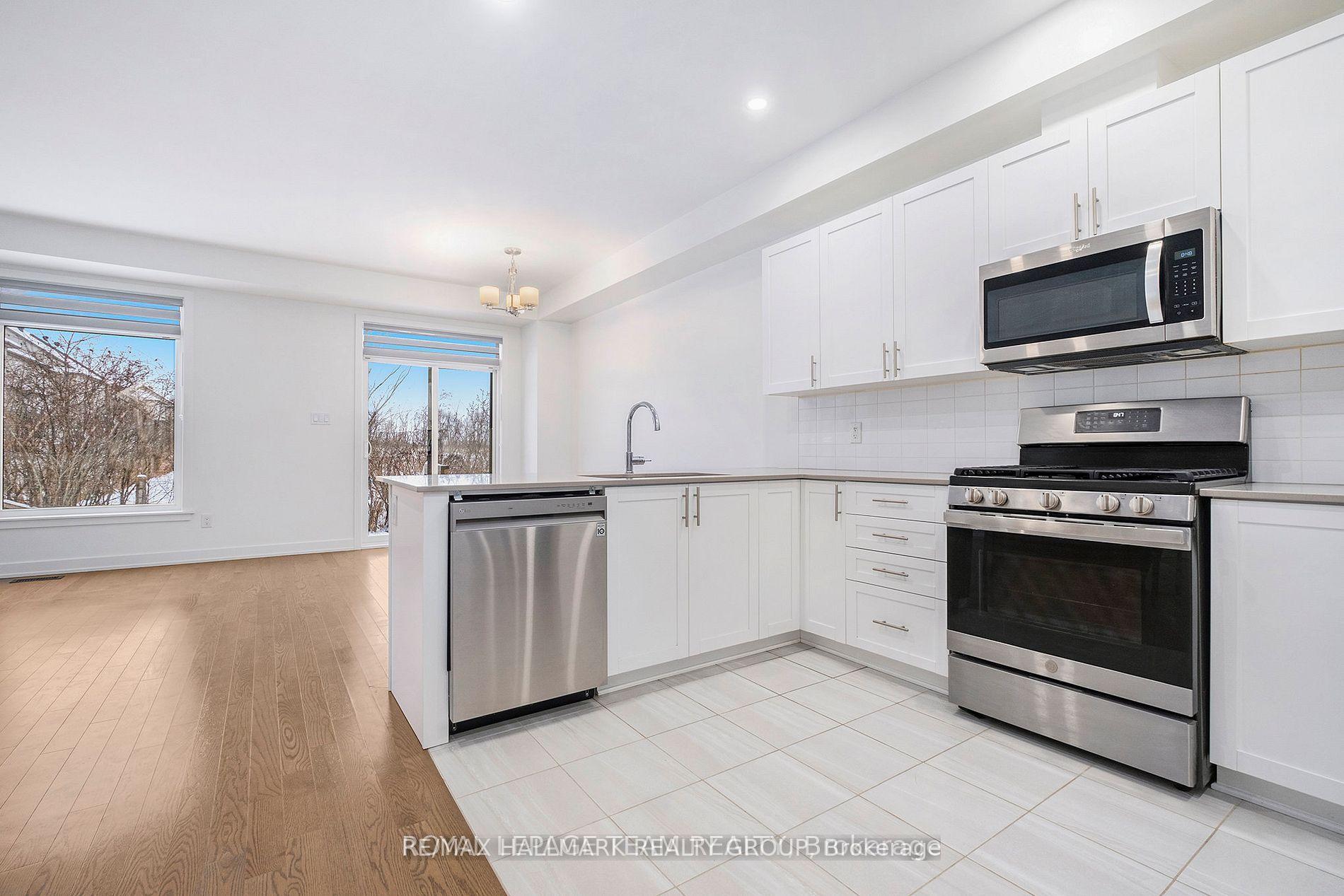 Photo 10 of 19 Nettle Crescent, Ottawa, Leitrim — HOMEH
