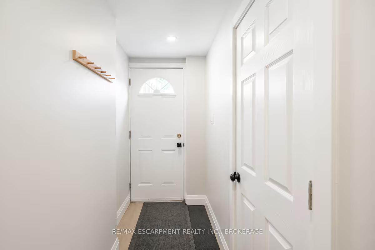 Photo 2 of Unit Lower, 73 Cranbrook Drive, Hamilton, Gilkson — HOMEH