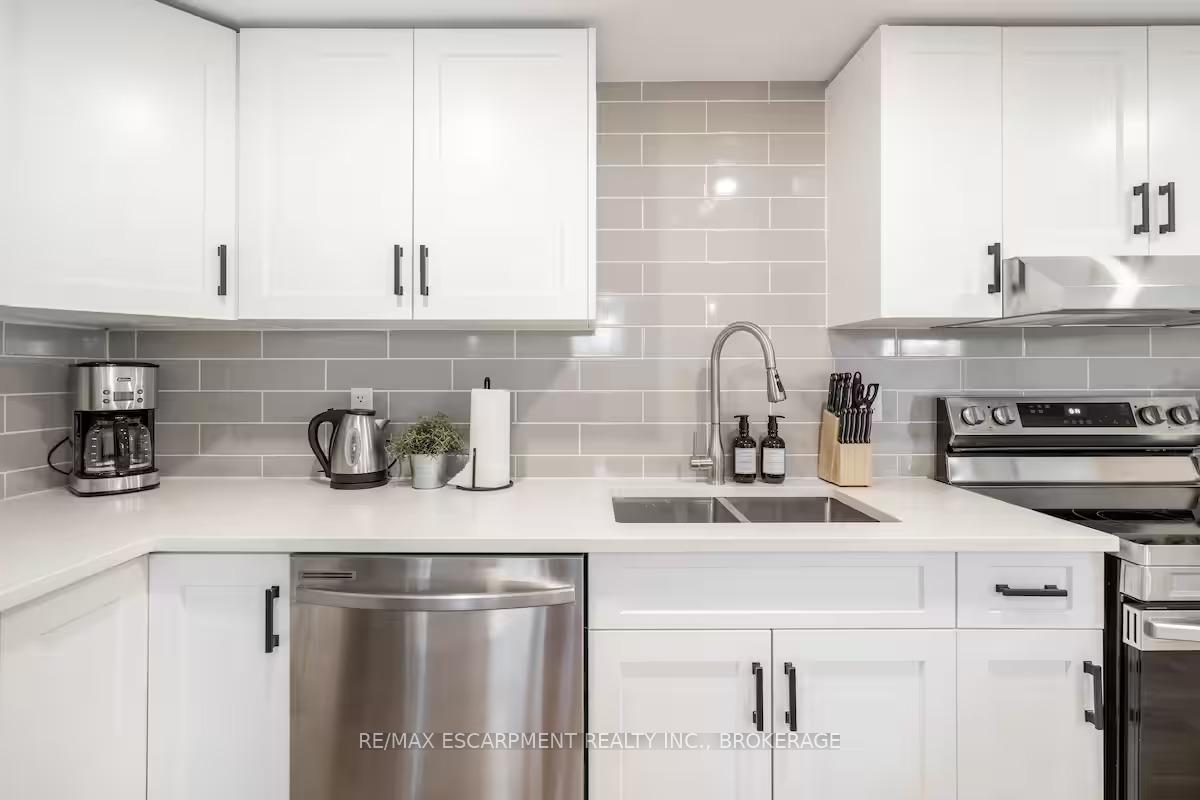 Photo 7 of Unit Lower, 73 Cranbrook Drive, Hamilton, Gilkson — HOMEH