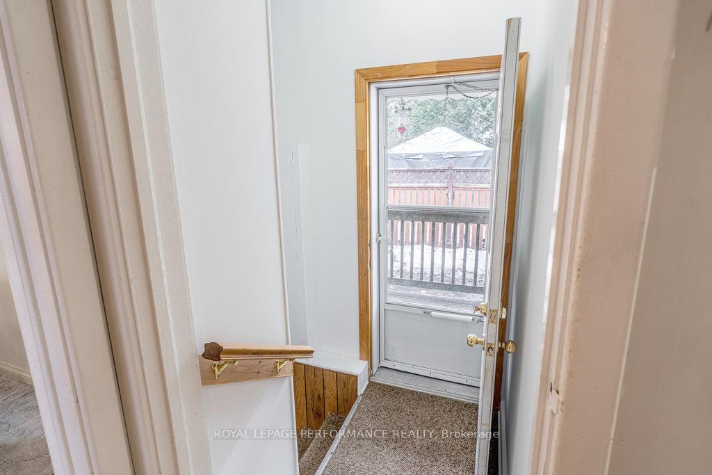 Photo 3 of 167 Mafeking Avenue, Ottawa, Manor Park — HOMEH