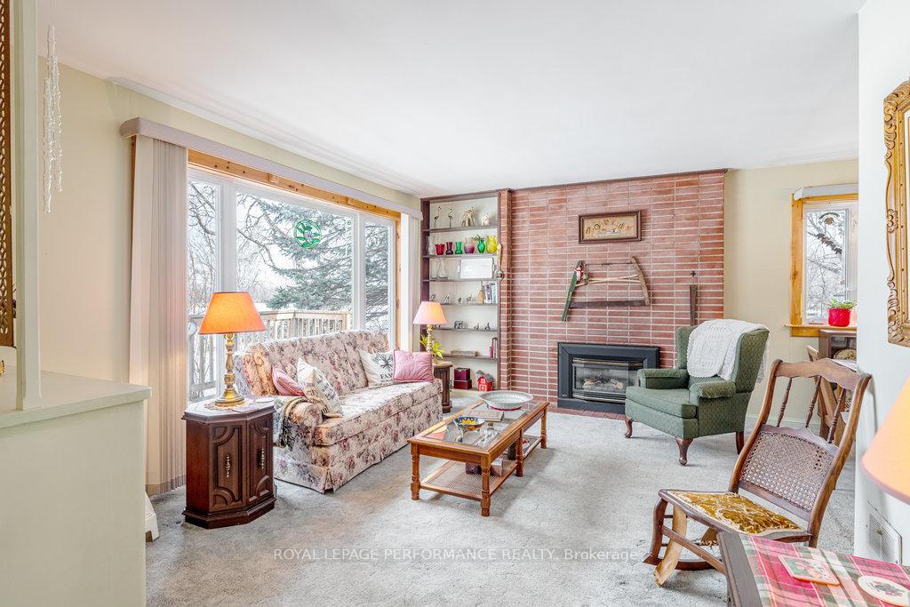 Photo 7 of 167 Mafeking Avenue, Ottawa, Manor Park — HOMEH