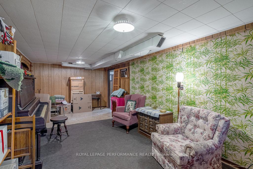Photo 32 of 167 Mafeking Avenue, Ottawa, Manor Park — HOMEH