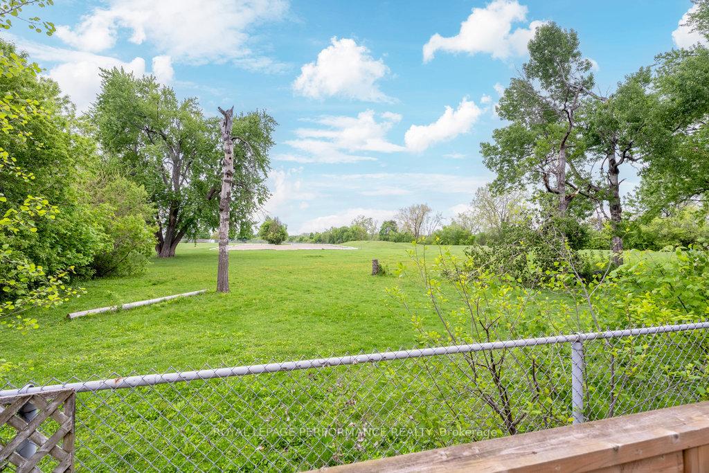 Photo 39 of 167 Mafeking Avenue, Ottawa, Manor Park — HOMEH