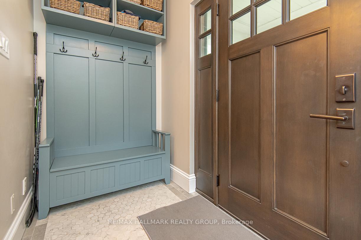 Photo 5 of 875 Kingsmere Avenue, Ottawa, McKellar Heights/Glabar Park — HOMEH