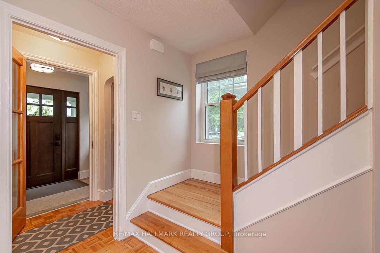 Photo 6 of 875 Kingsmere Avenue, Ottawa, McKellar Heights/Glabar Park — HOMEH