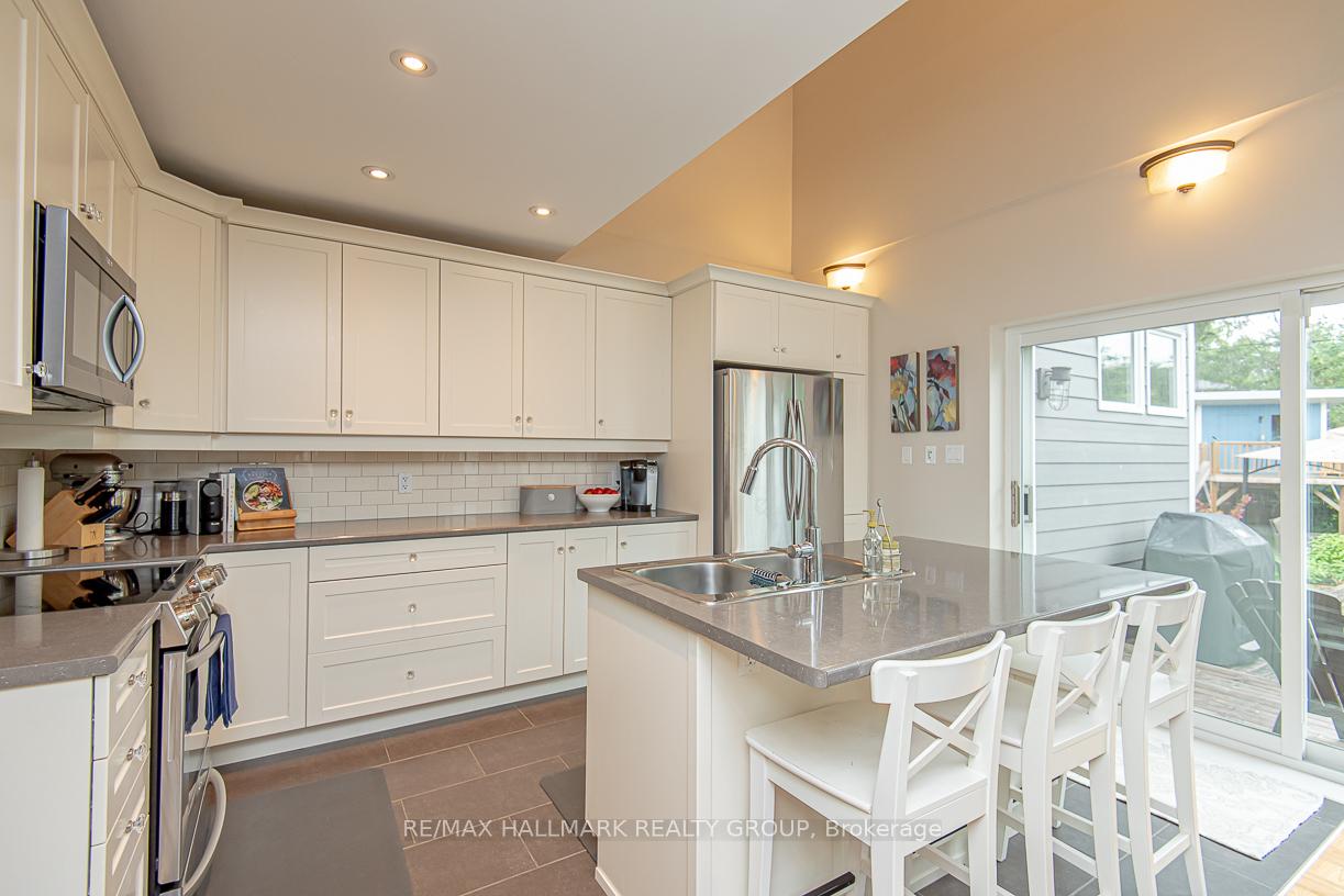 Photo 14 of 875 Kingsmere Avenue, Ottawa, McKellar Heights/Glabar Park — HOMEH