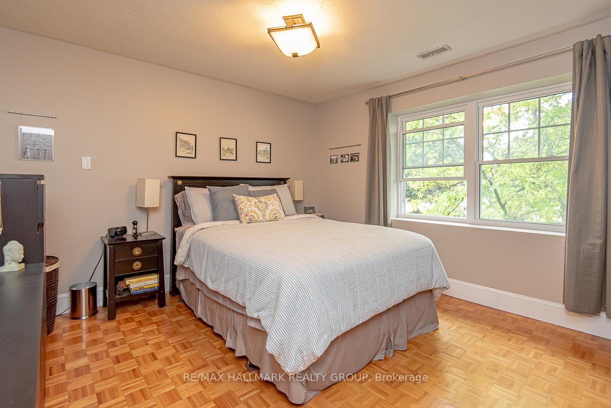 Photo 21 of 875 Kingsmere Avenue, Ottawa, McKellar Heights/Glabar Park — HOMEH