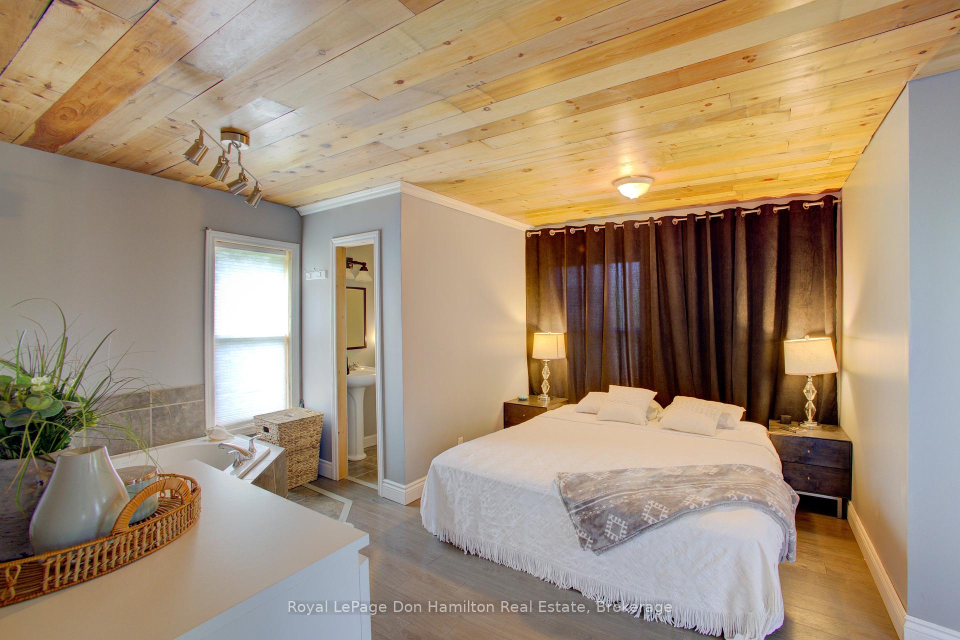 Photo 23 of 3002 Brookhaven Drive, Howick — HOMEH