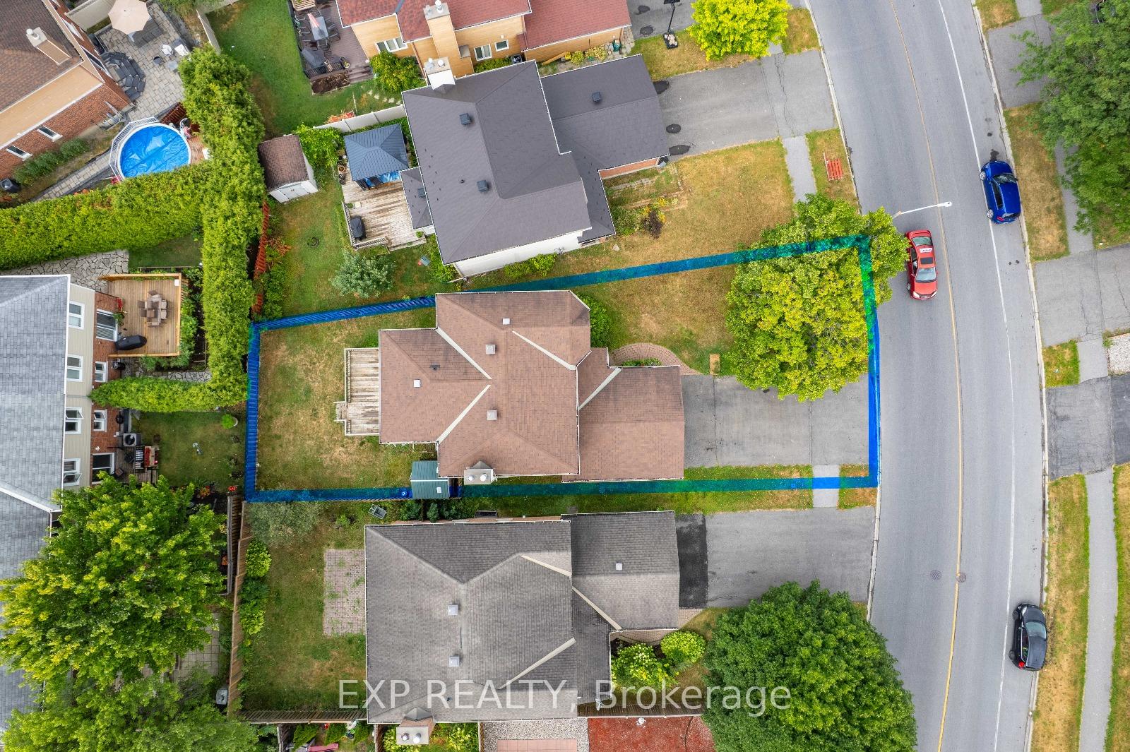 Photo 2 of 1642 Blohm Drive, Ottawa, Hunt Club Park — HOMEH