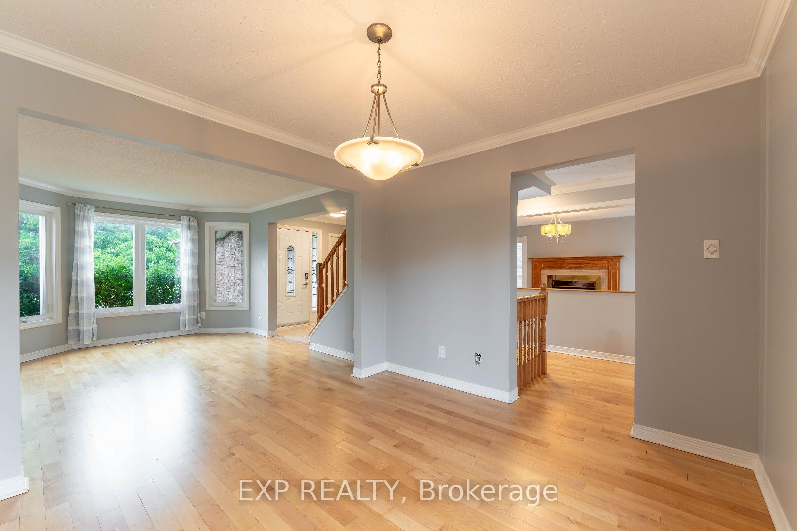 Photo 11 of 1642 Blohm Drive, Ottawa, Hunt Club Park — HOMEH