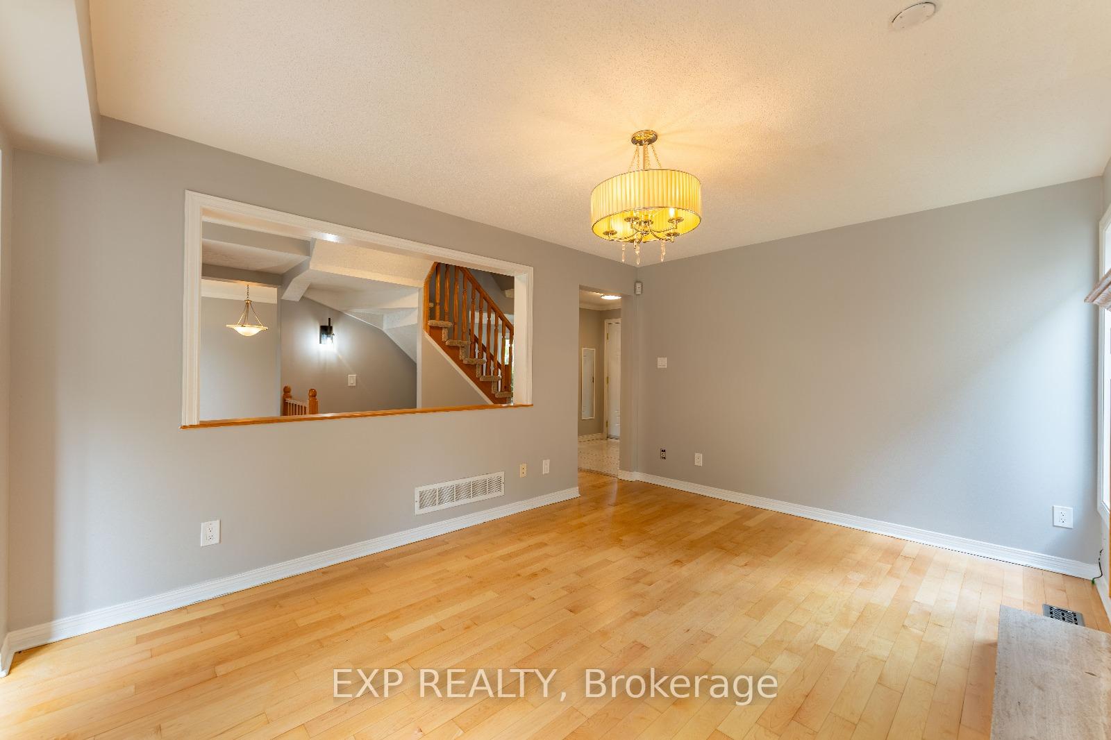 Photo 17 of 1642 Blohm Drive, Ottawa, Hunt Club Park — HOMEH