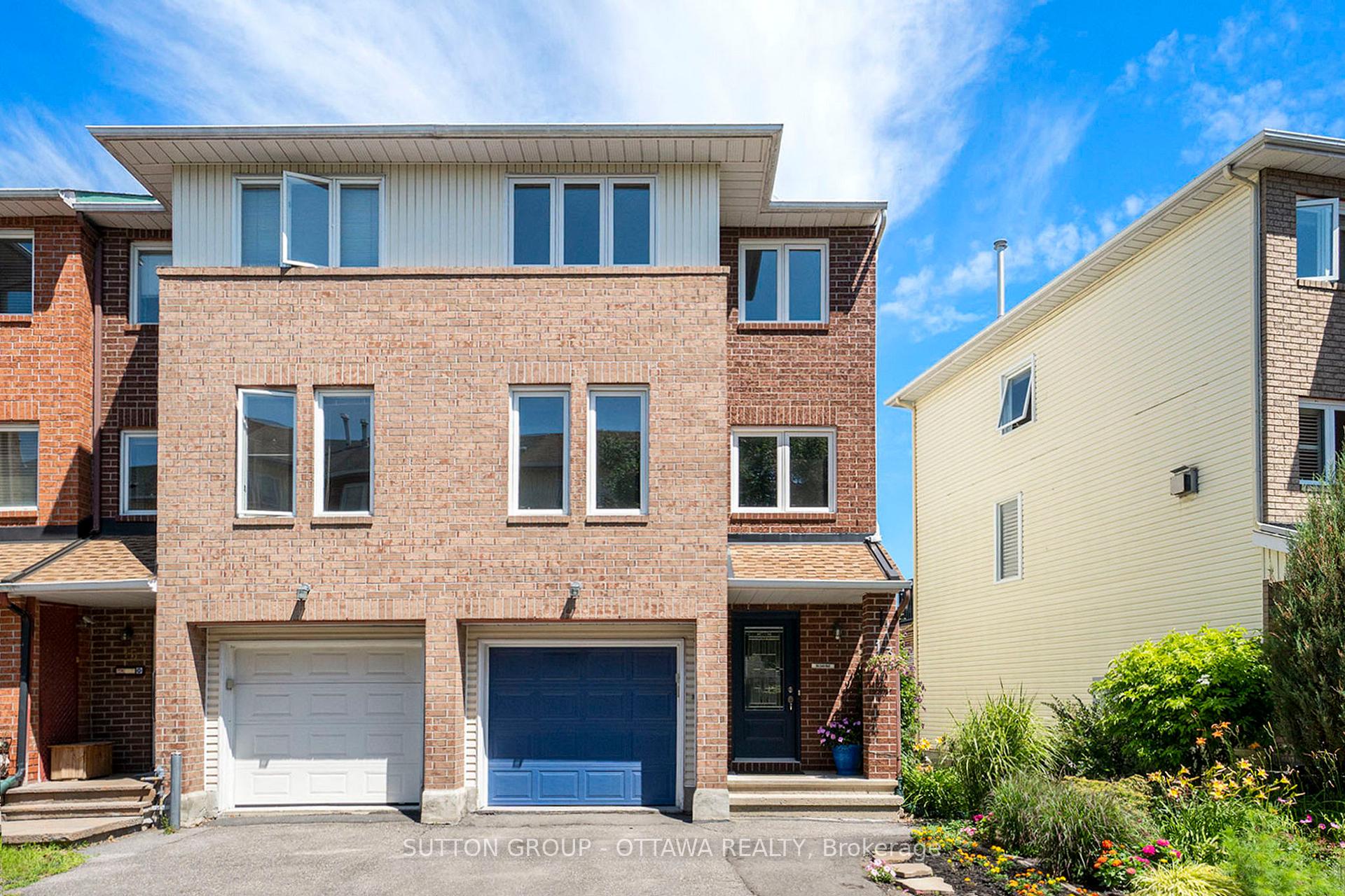 Photo 1 of 13 Drayton Private, Ottawa, CFB Rockcliffe and Area — HOMEH